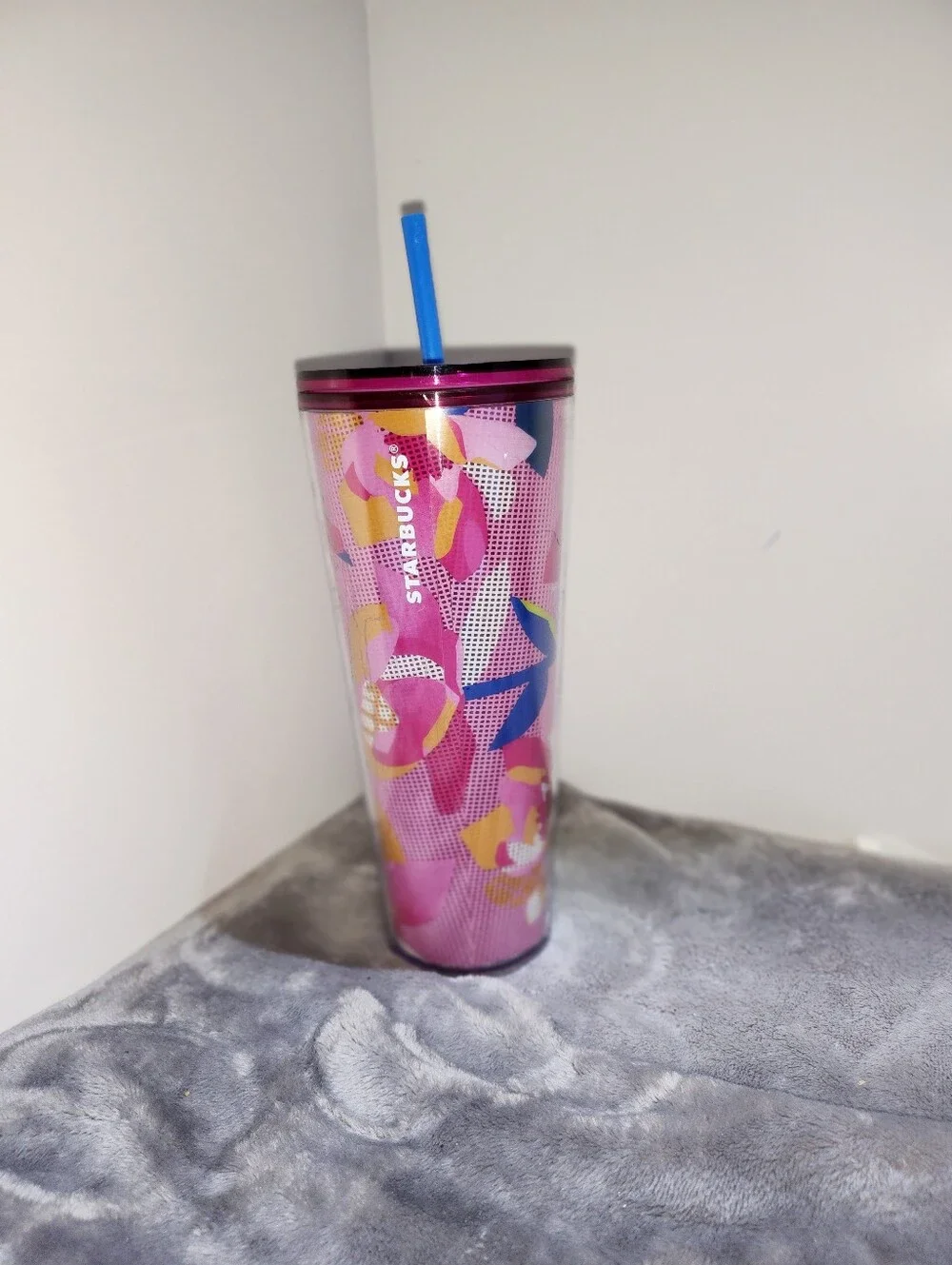 Starbucks Spring 2023 Pink Peony floral Venti 24 oz cold cup tumbler